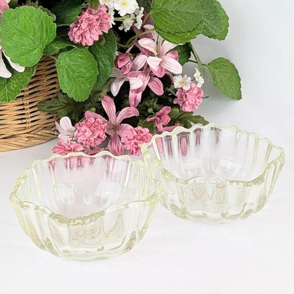 Set of 2 Indiana Glass Sunflower Bowls Vintage Clear Thick Glass Condiment Bowls - Picture 1 of 7